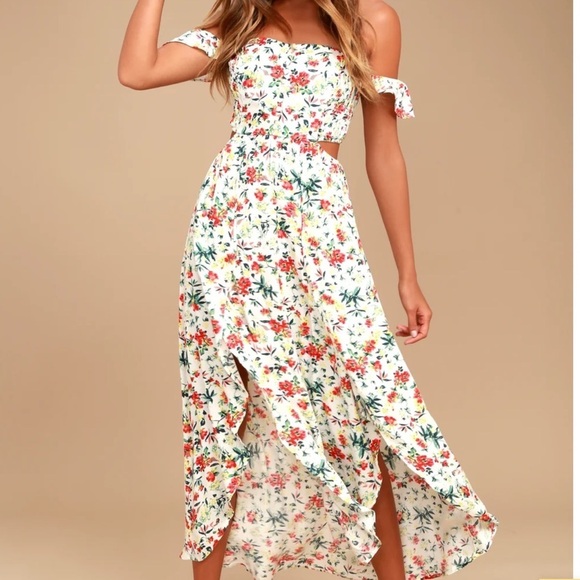 Lulus Dresses & Skirts - Nwt lulus floral dress